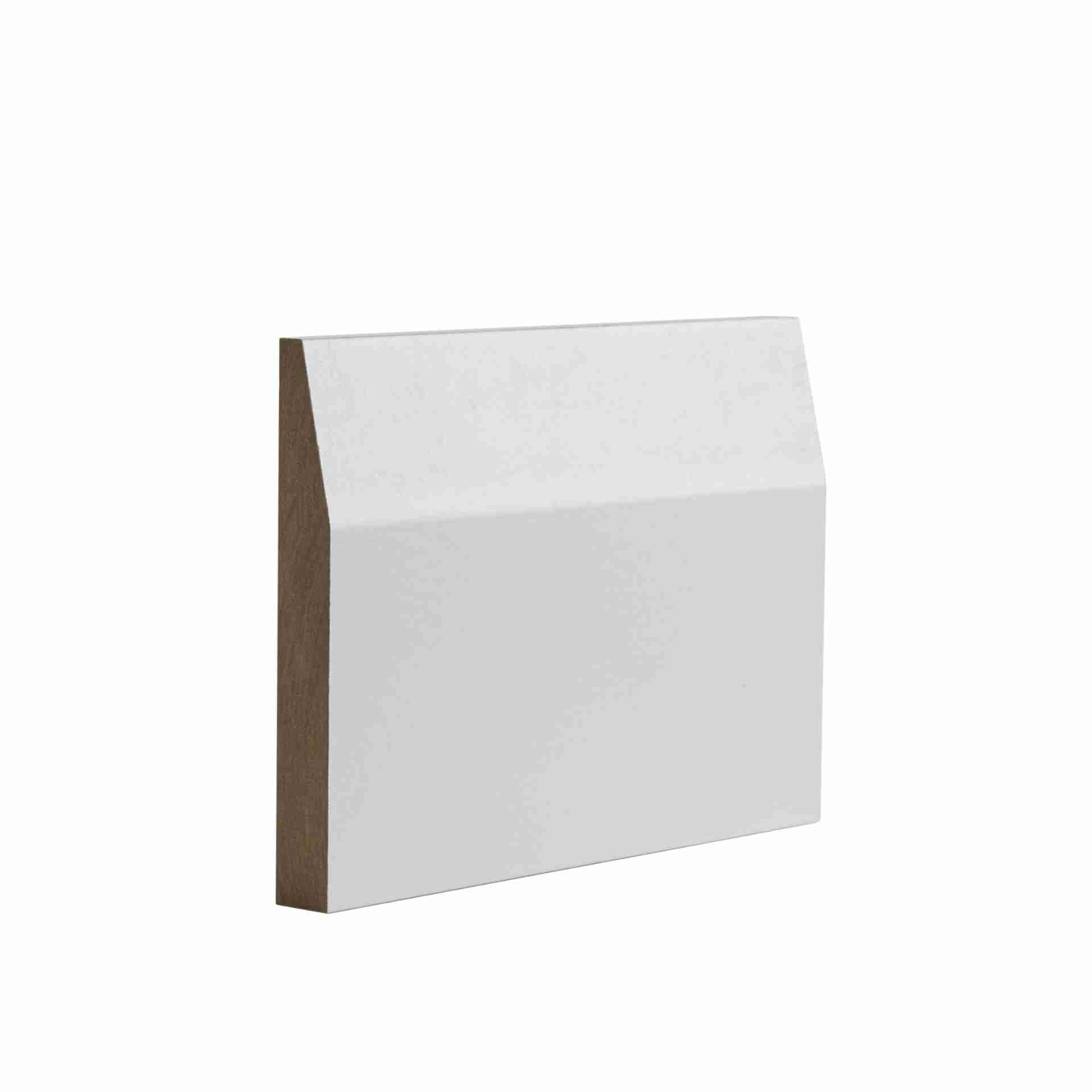 Déanta White Primed Half Splayed Skirting